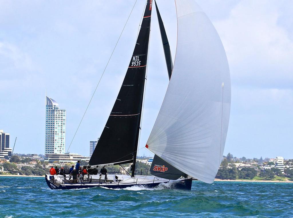 Start of PIC Coastal Classic - October 21, 2016 -  © Richard Gladwell www.photosport.co.nz